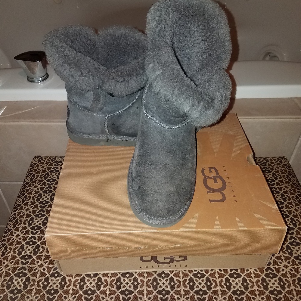 Uggs - K Bailey Button